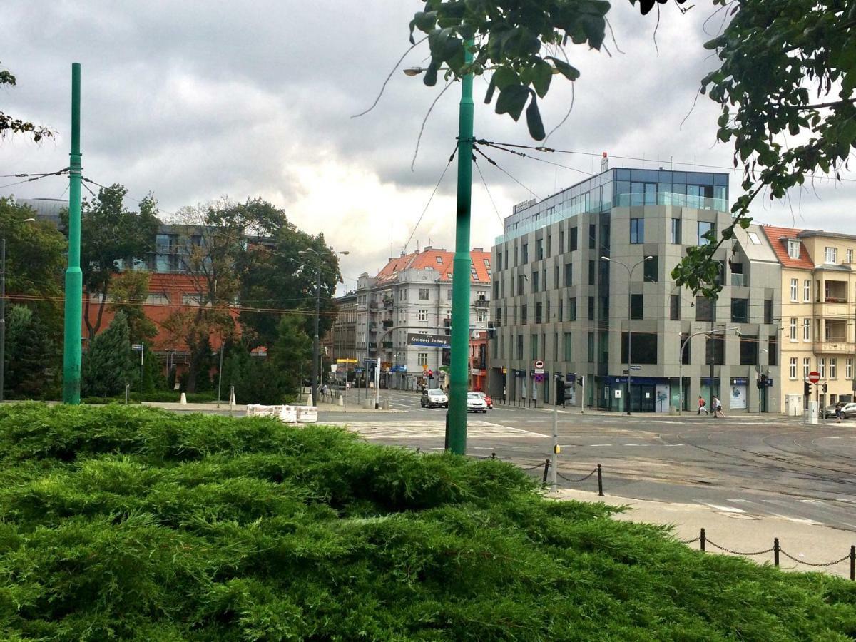 Fractal Guest Rooms - Poznan Centrum Andersia Square & Old Town Exterior photo
