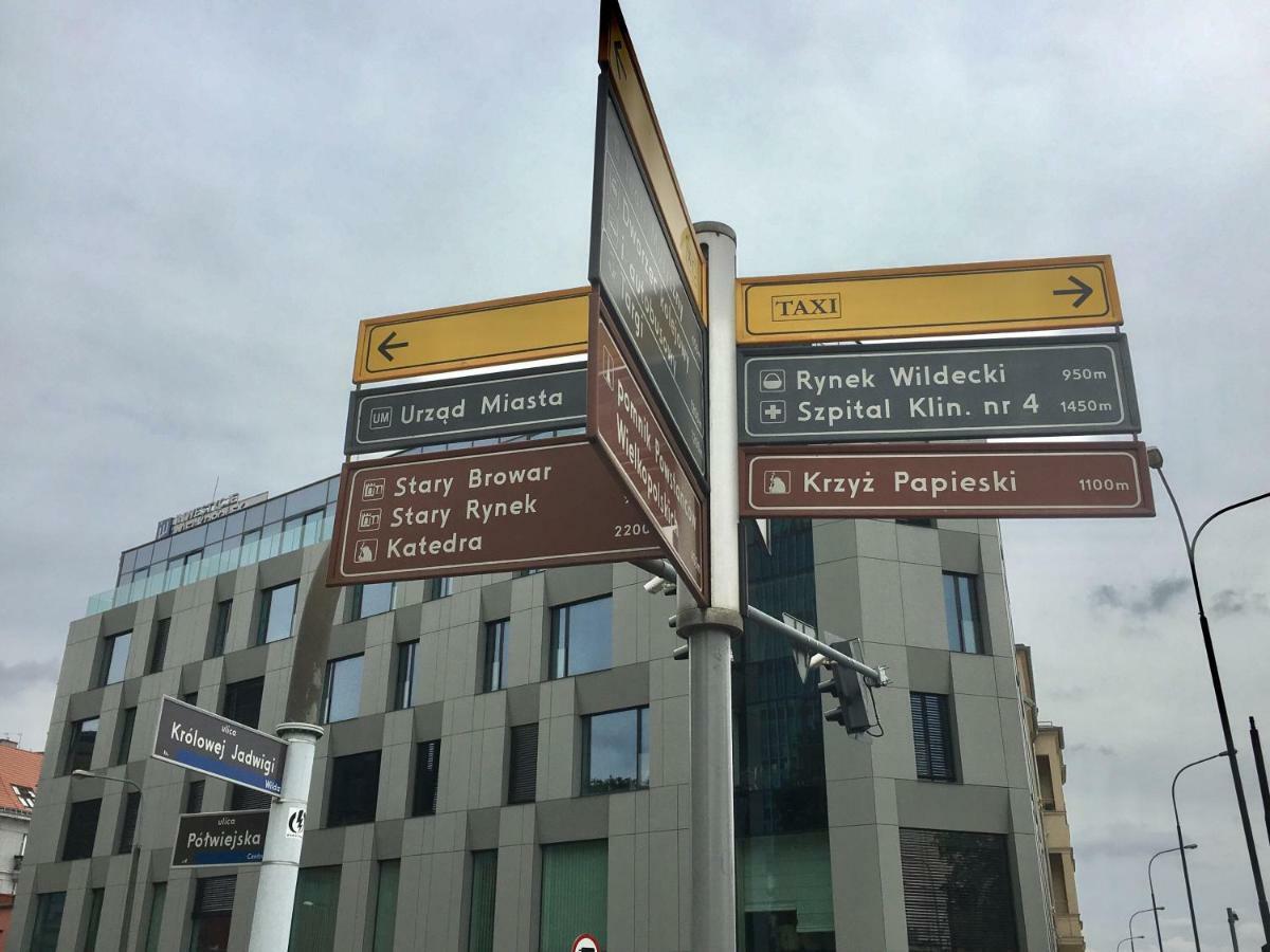 Fractal Guest Rooms - Poznan Centrum Andersia Square & Old Town Exterior photo